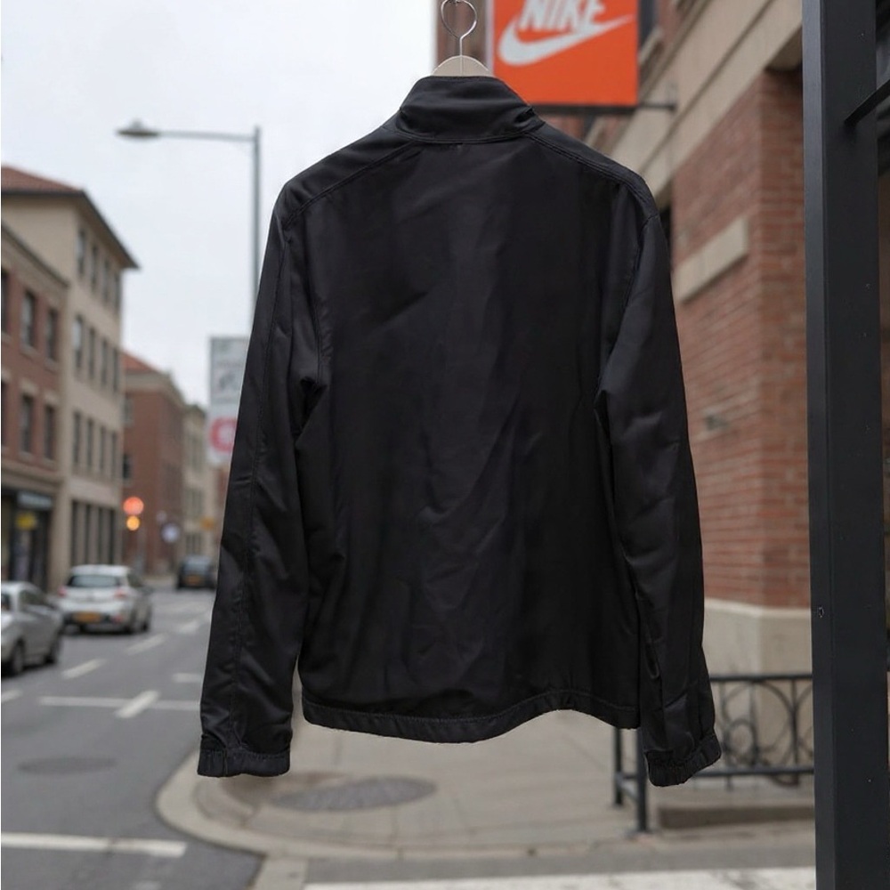 Nike Men's Black Lightweight jacket - Picture 2 of 11